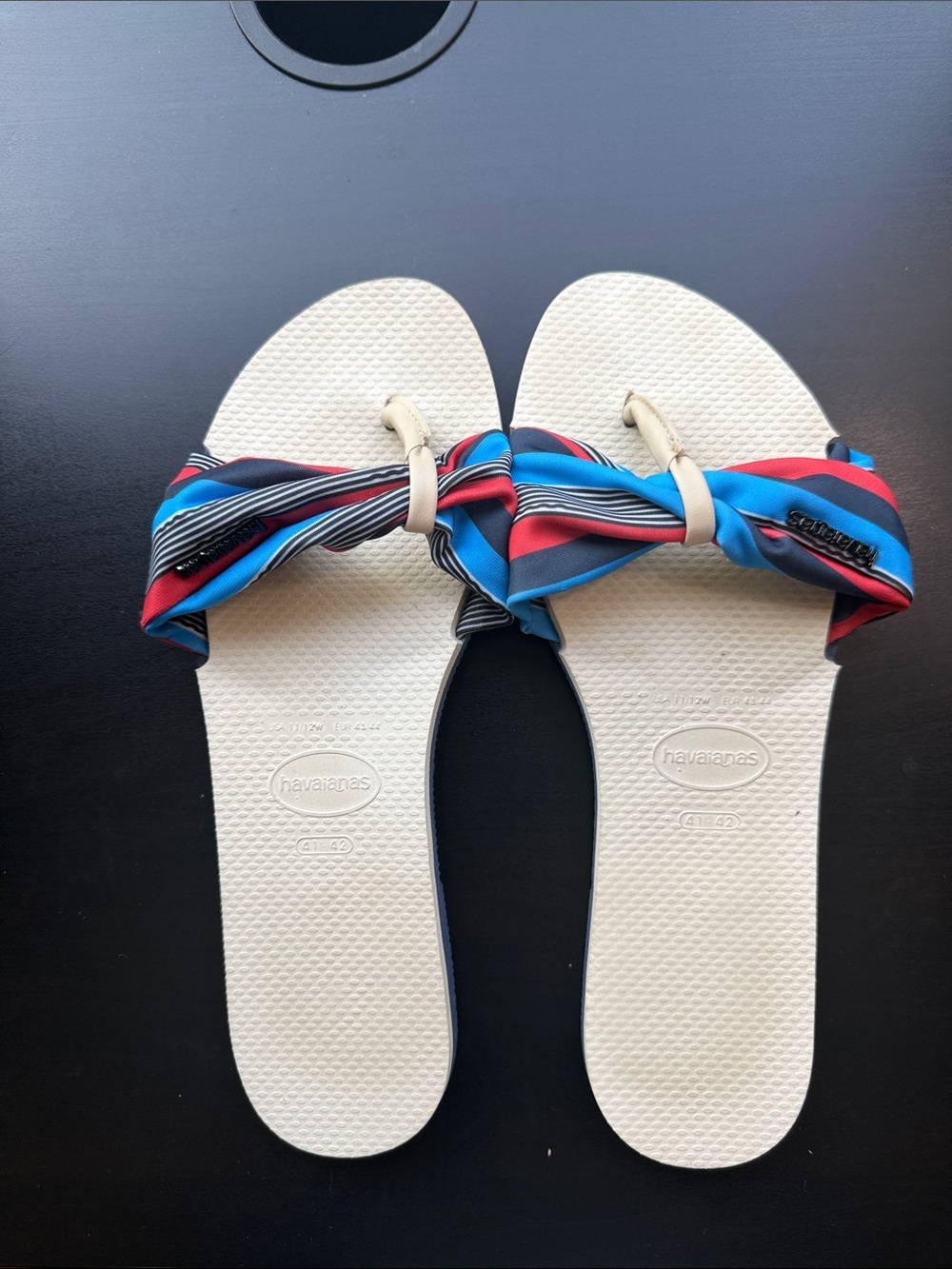 Havaianas Women’s Cream Sandals with Blue & Red Knotted Straps